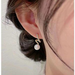 🌟 New 🌟 Elegant Faux Pearl Decor Hoop Earrings